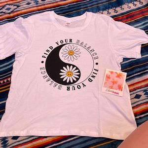 Electric PINK shirt was originally 23 never been wore still has the tags?